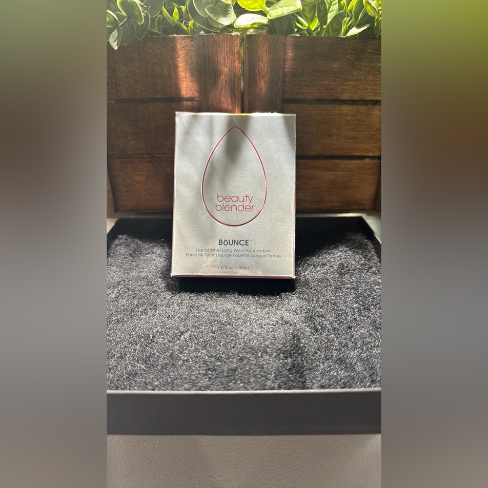 Beautyblender Bounce Foundation • BLEND 4.20 •